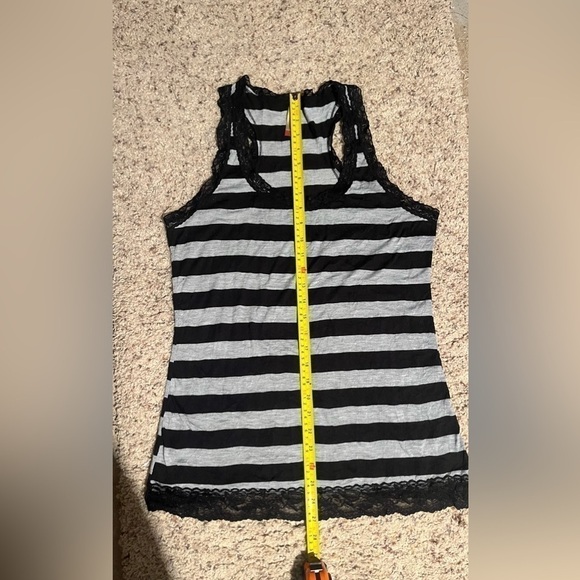 No boundaries, striped and lace tank top size large (11-13) - Picture 5 of 8